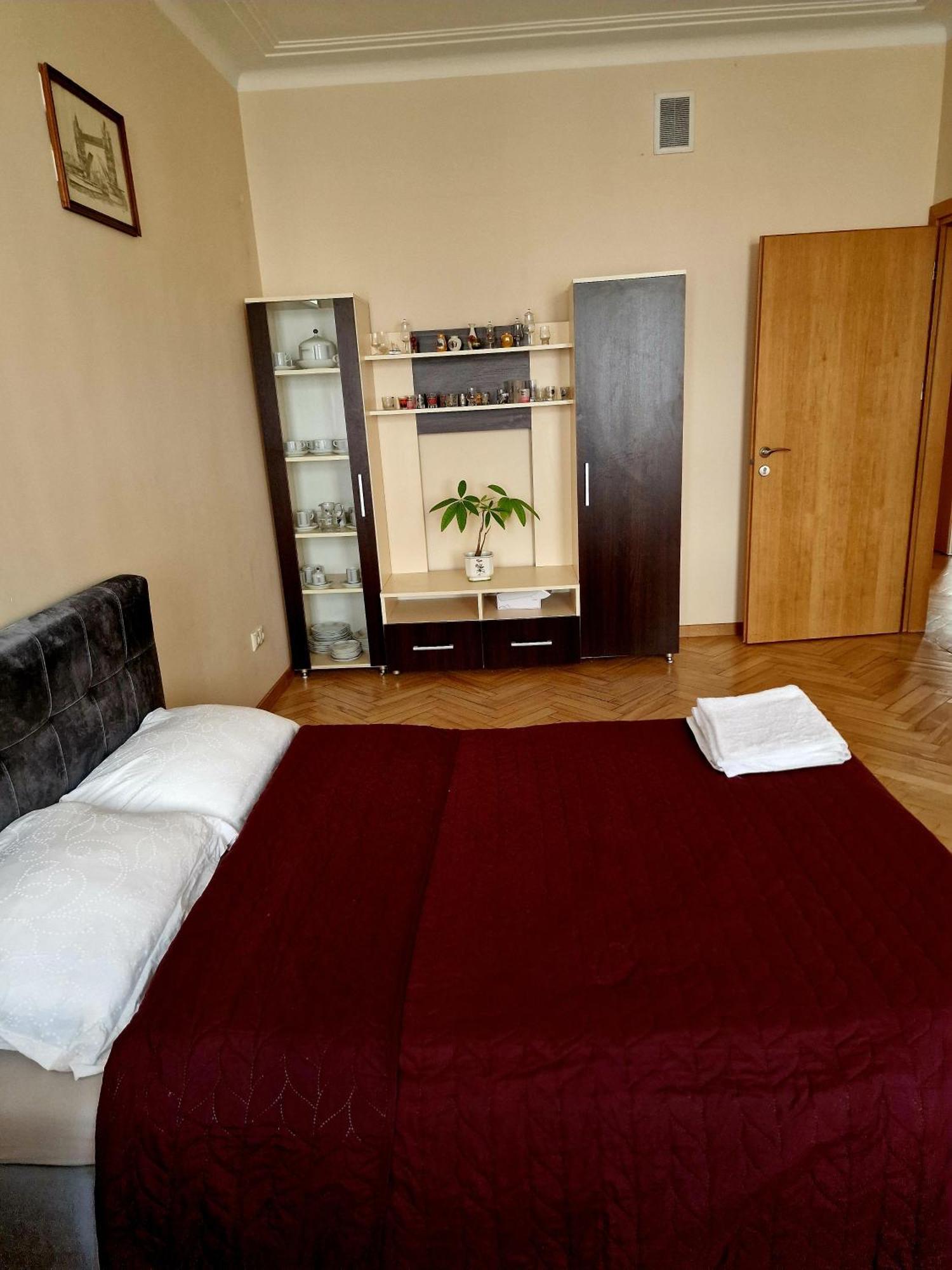 Gyvenimas sodyboje Center *